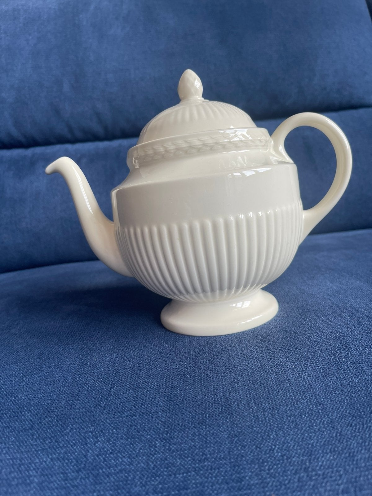 Wedgwood Edme Queen’s Ware theepot 0.8 L. Zeer goed., Gebruikt, Overige typen, Ophalen of Verzenden, Wedgwood