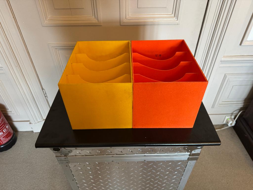 2 x single singel 7" opbergsysteem plastic box jaren 70 80, Gebruikt, 7 inch, Single, Ophalen of Verzenden