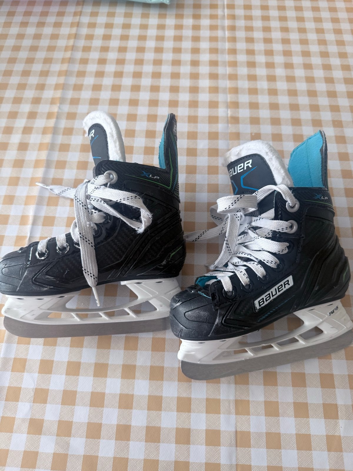 Bauer XLP IJshockeyschaatsen - Maat 28, Sport en Fitness, Ophalen, Zo goed als nieuw, IJshockeyschaatsen, Bauer