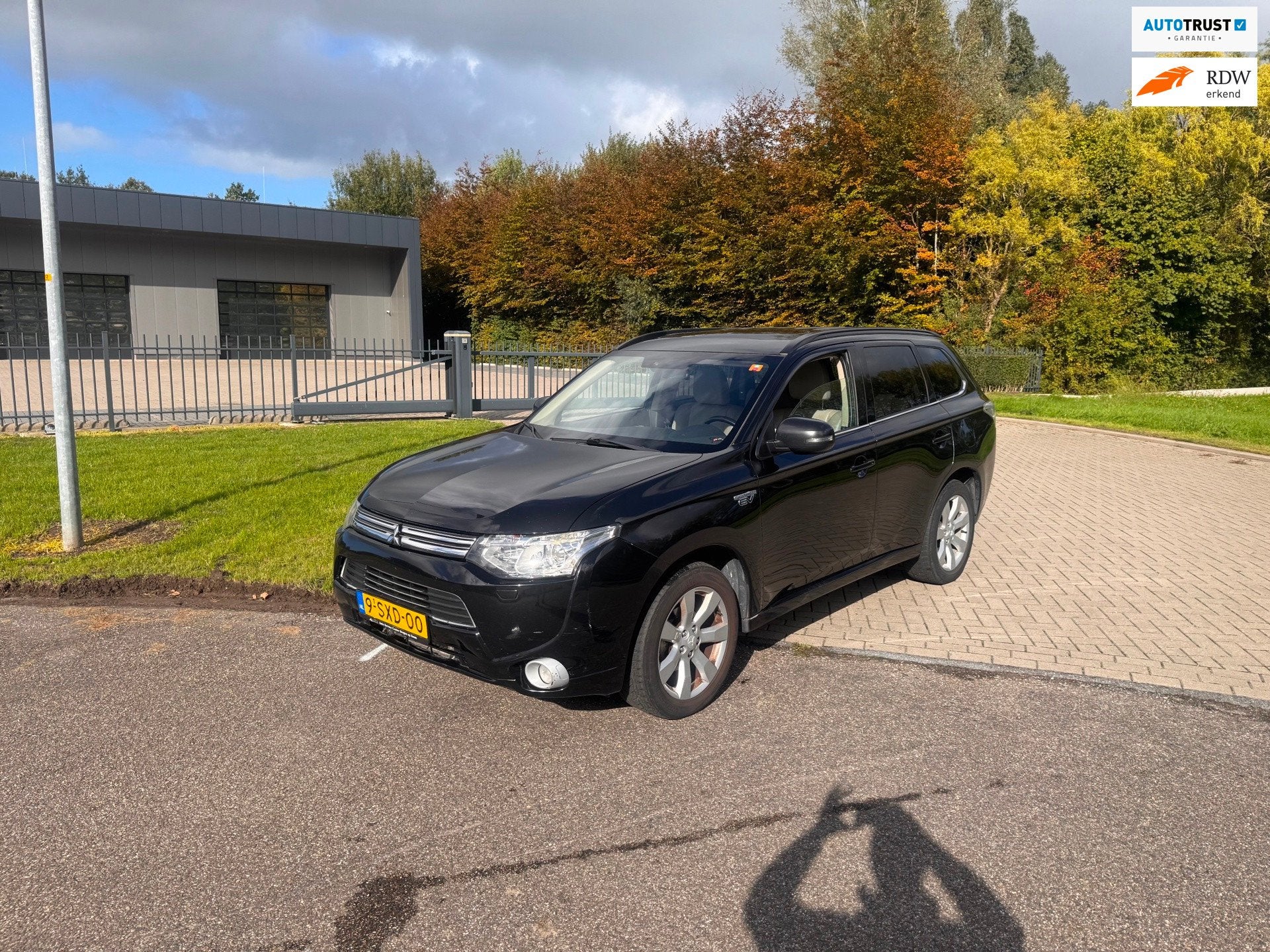 Mitsubishi Outlander 2.0 PHEV instyle Navi.Camera.Leder, 4 cilinders, Zwart, Vierwielaandrijving, Hybride Elektrisch/Benzine