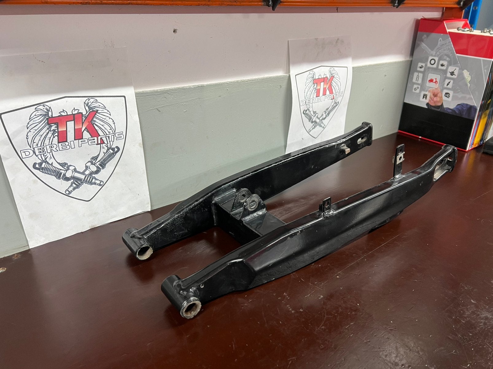 Derbi senda achterbrug, Frame, Derbi senda, Verzenden, Voor een 12mm achtervelg