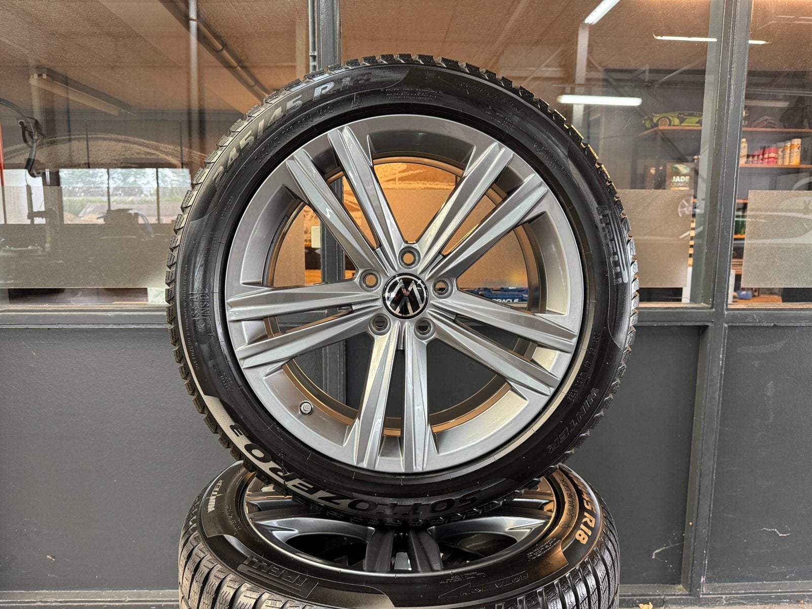 Volkswagen Passat Arteon 18 inch Sebring velgen winterbanden, Auto-onderdelen, Ophalen, 18 inch, Banden en Velgen, Winterbanden