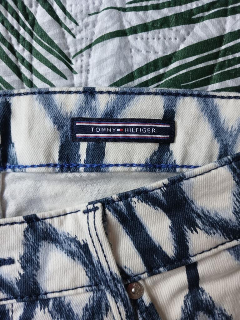 Te Koop Tommy Hilfiger maat:30/34., Ophalen of Verzenden, Zo goed als nieuw, Blauw, W30 - W32 (confectie 38/40)