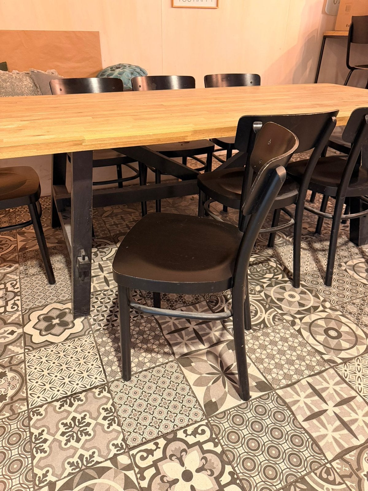 Idolf stoel, Huis en Inrichting, Stoelen, Ophalen, Gebruikt, Zwart, Vijf, Zes of meer stoelen