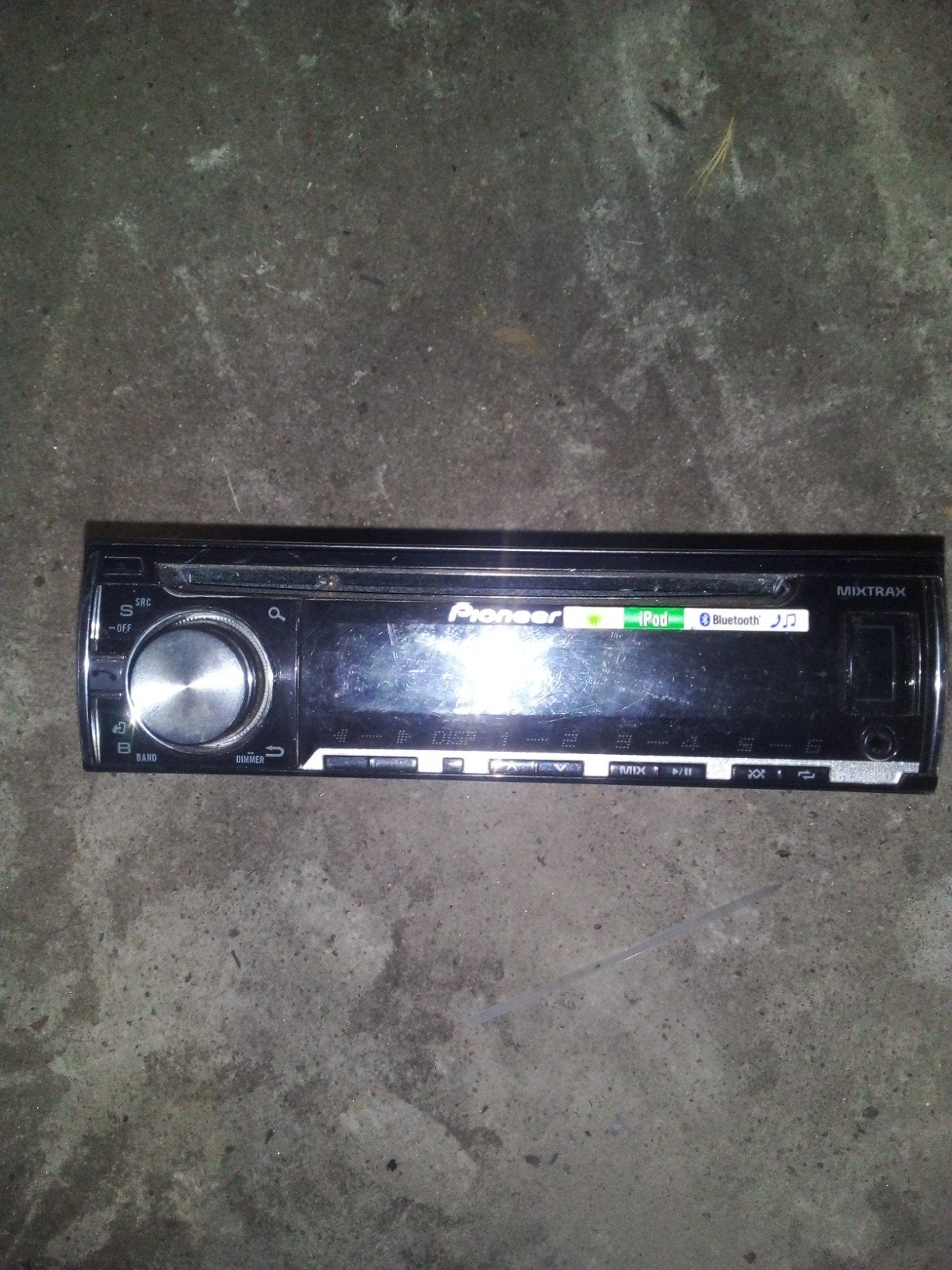 pioneer autoradio DEH-X5600BT, Ophalen