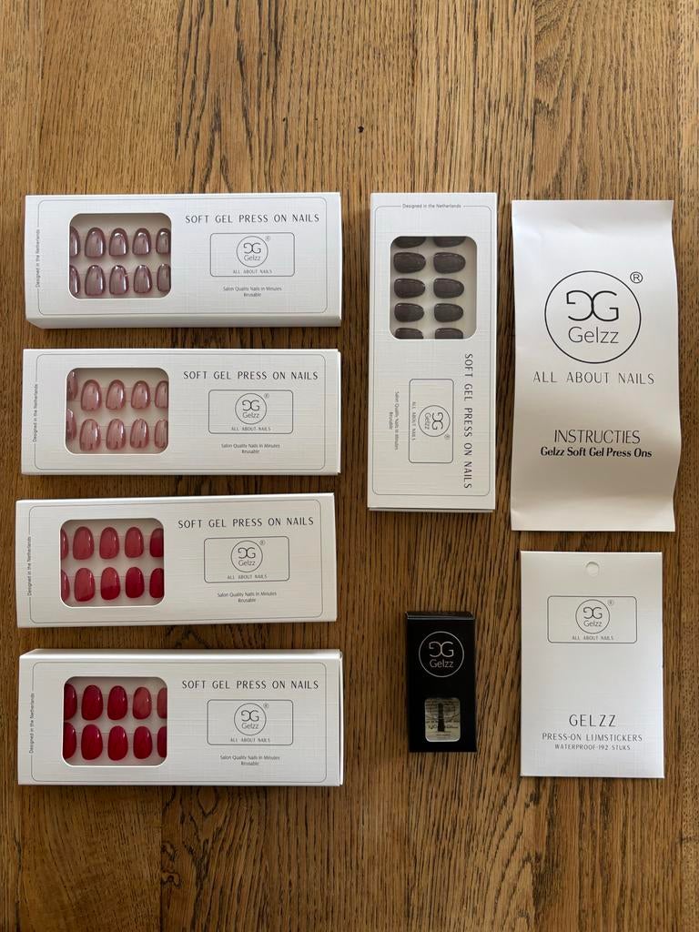 Gelzz Soft Gel Press On Nagels Set - 5 Kleuren & Accessoires, Ophalen of Verzenden, Nieuw, Overige typen