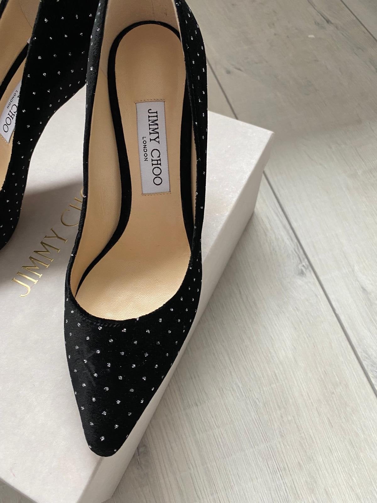 Jimmy Choo Romy 85 Pumps Zwart met Glitter - Maat 39, Kleding | Dames, Pumps, Verzenden, Zwart, Nieuw
