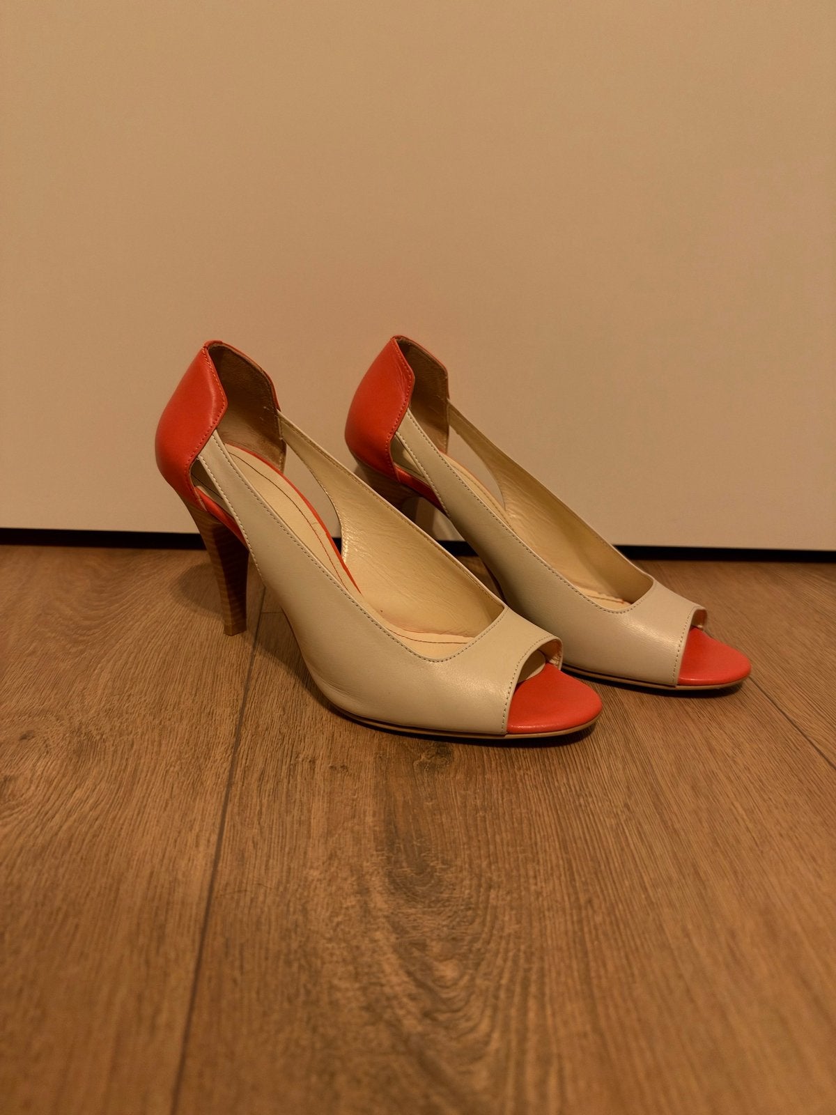 Handgemaakte Tergan Peep-toe Pumps - Maat 39, Pumps, Beige, Ophalen of Verzenden, Zo goed als nieuw