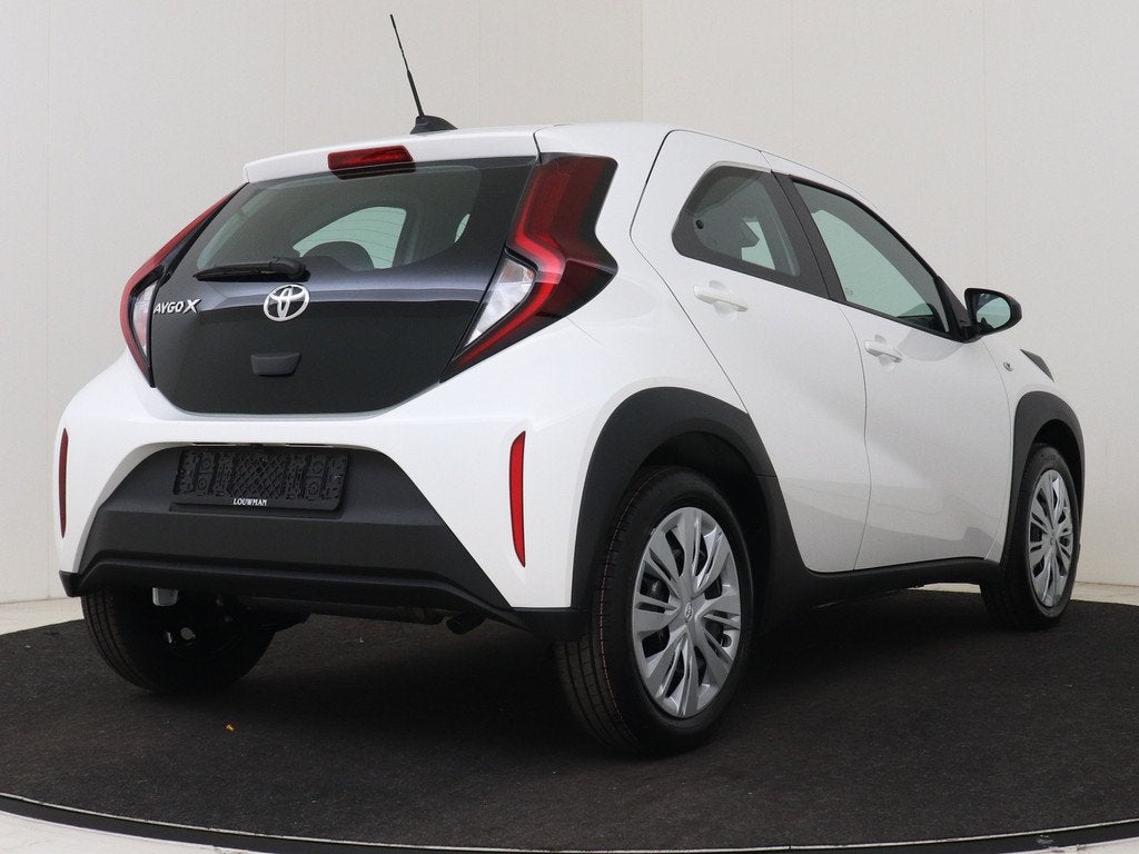 Toyota Aygo X 1.0 VVT-i MT Play | NIEUWE AUTO | ACTIEPRIJS, Auto's, Toyota, 12 maanden, Stof, Euro 6, 920 kg