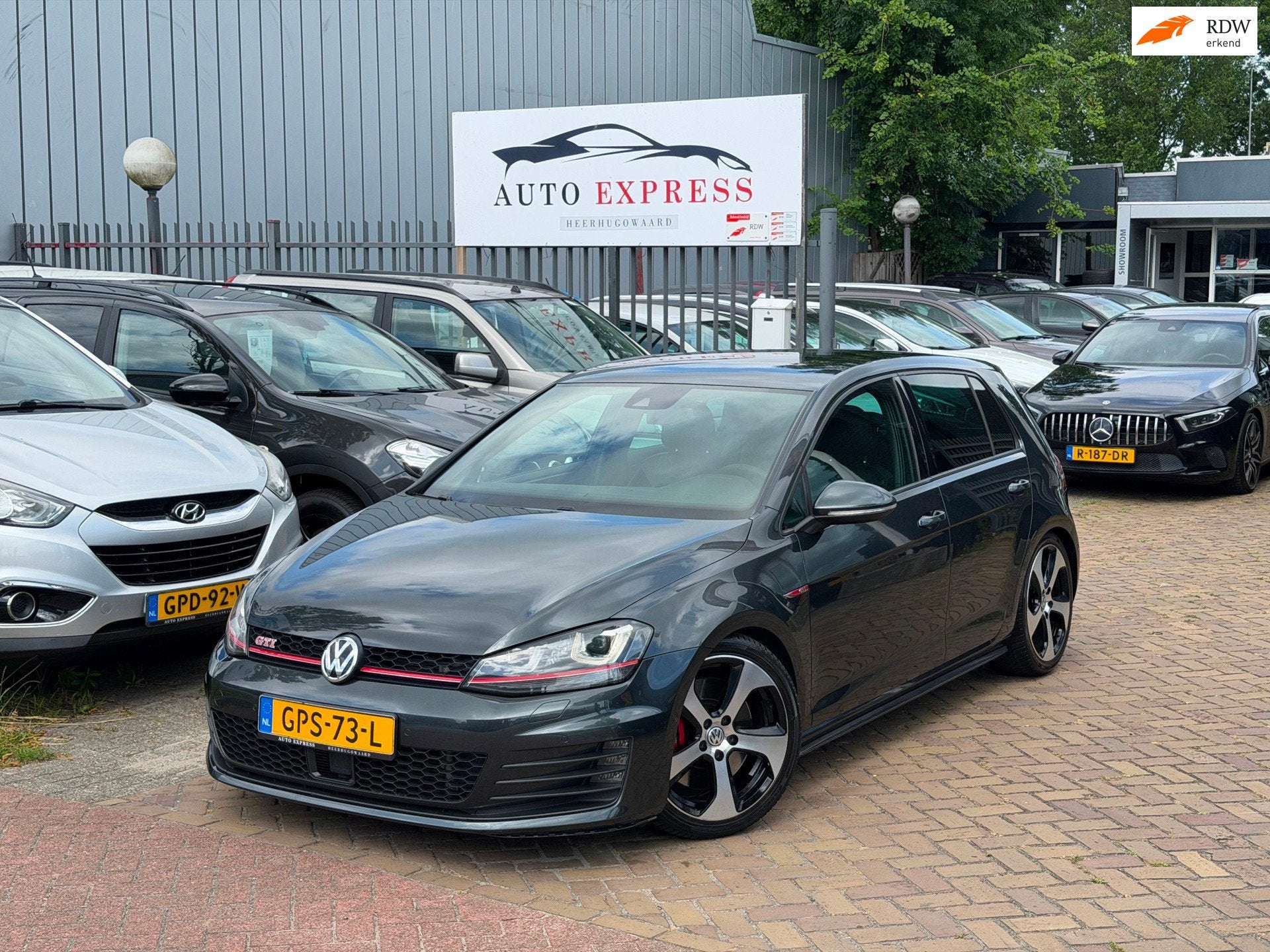 Volkswagen GOLF 2.0 TSI GTI Performance Aut/Leer/Carplay/Sou, Gebruikt, Euro 6, 4 cilinders, 1984 cc