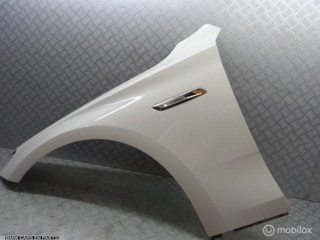 Spatbord links BMW 5-serie GT F07 wit alpineweiss 3 300, Gebruikt, Ophalen of Verzenden, BMW, BMW