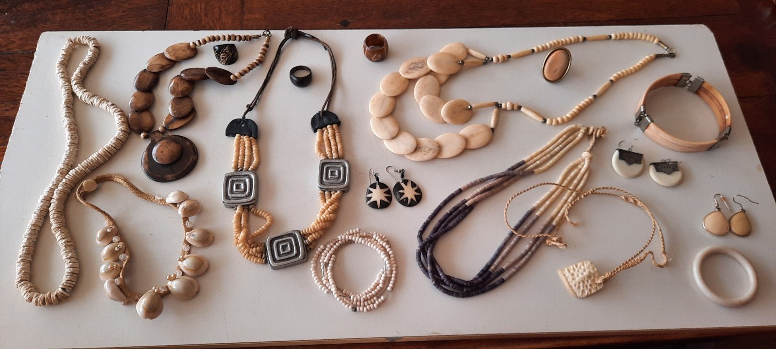 Grote partij tribal etnische sieraden,koraal,been,schelp,, Ophalen of Verzenden, Overige materialen, Ketting