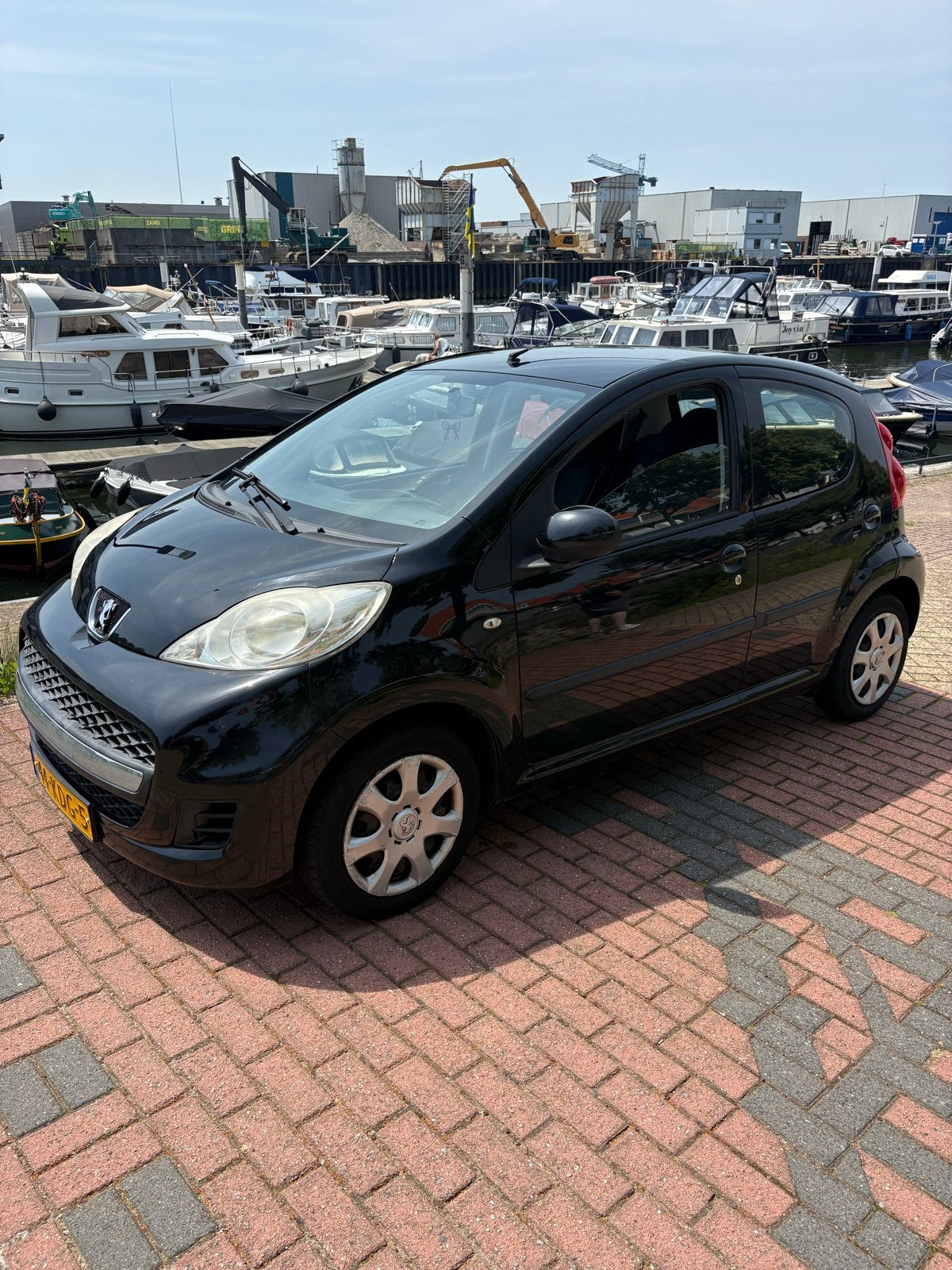 Peugeot 107 1.0 12V 5DR 2009 Zwart, Auto's, Voorwielaandrijving, 4 stoelen, Origineel Nederlands, Handgeschakeld