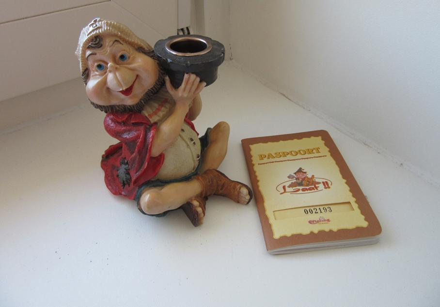 Efteling Het Volk van Laaf kaarshouder, Verzamelen, Efteling, Verzenden, Zo goed als nieuw, Beeldje of Poppetje