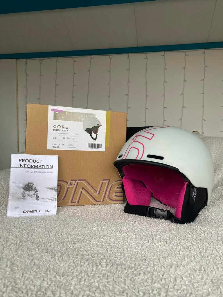 O’Neill Core skihelm wit met roze maat M (54-58), Overige merken, Overige typen, Ophalen of Verzenden, Zo goed als nieuw