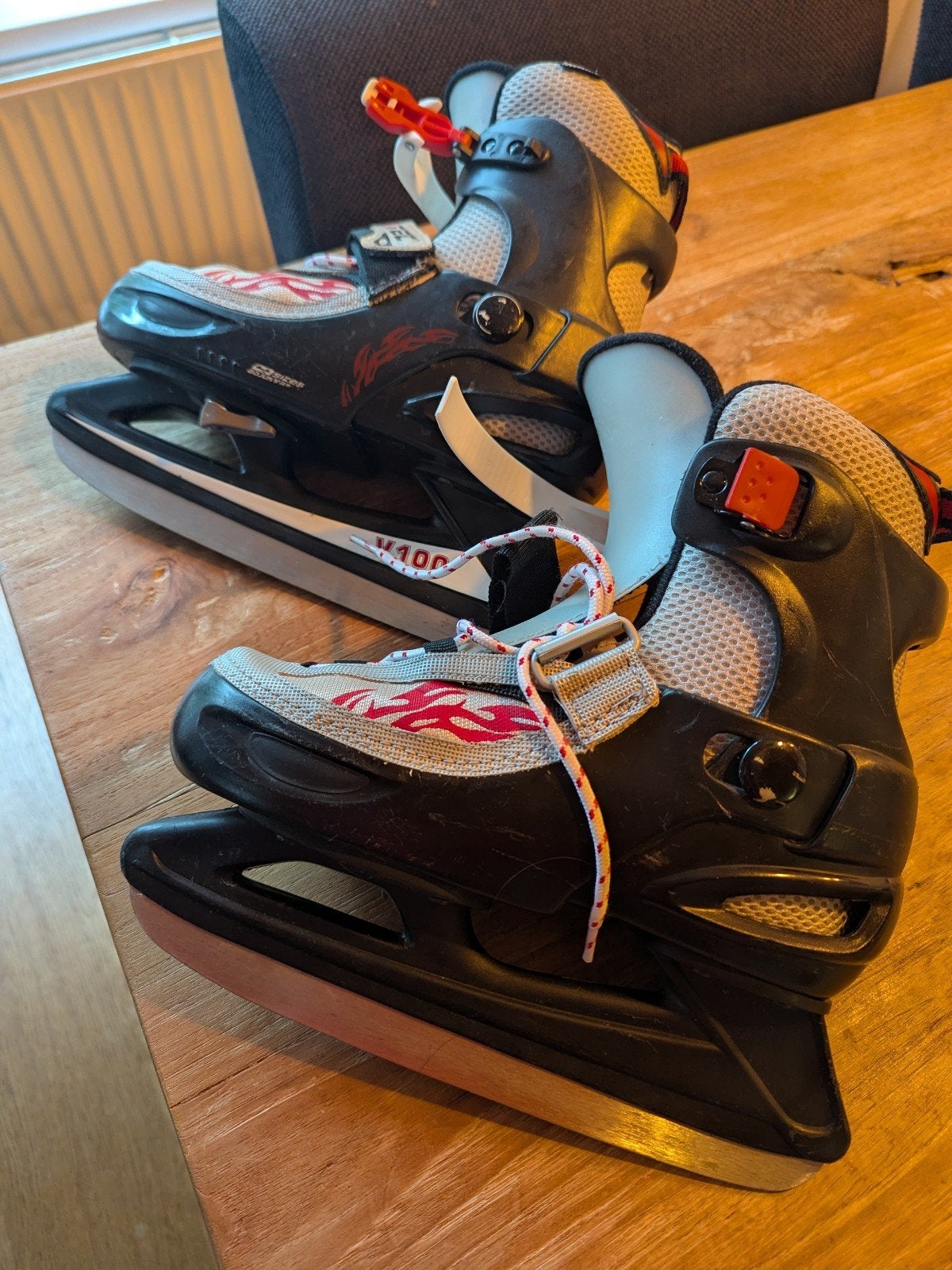 V3Tec schaatsen, maat 35-38, Zo goed als nieuw, IJshockeyschaatsen, Ophalen, Overige merken