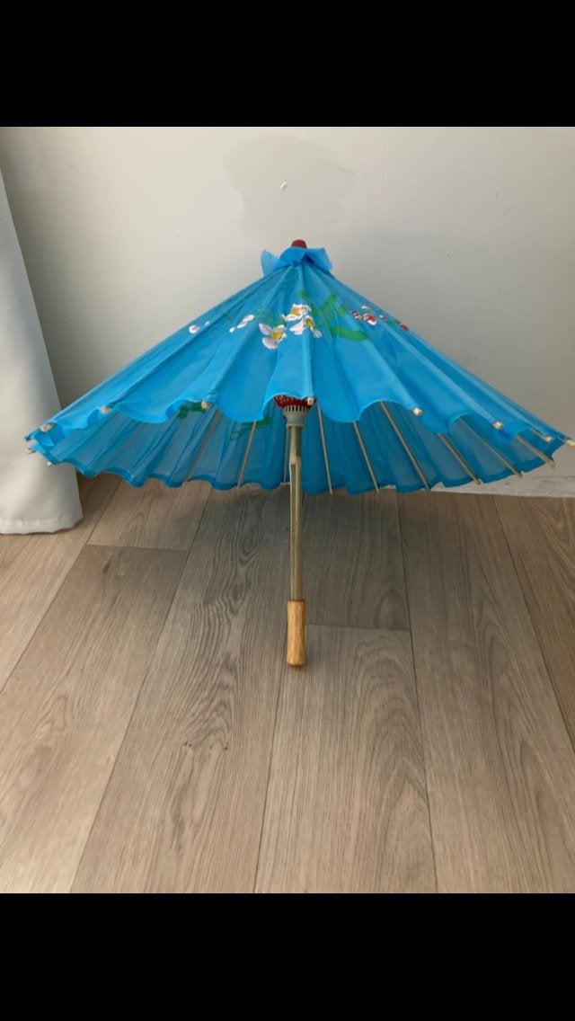 *Decoratieve paraplu azuur blauw met bloemen*, Overige stijlen, Nieuw, Ophalen of Verzenden, Blauw