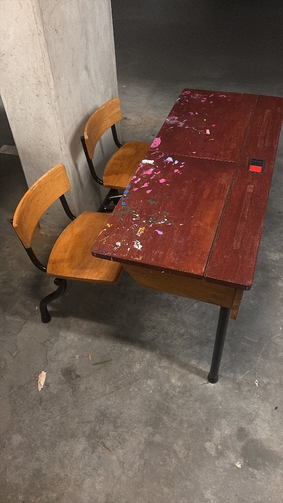 Vintage schoolbankje / lessenaar, Ophalen