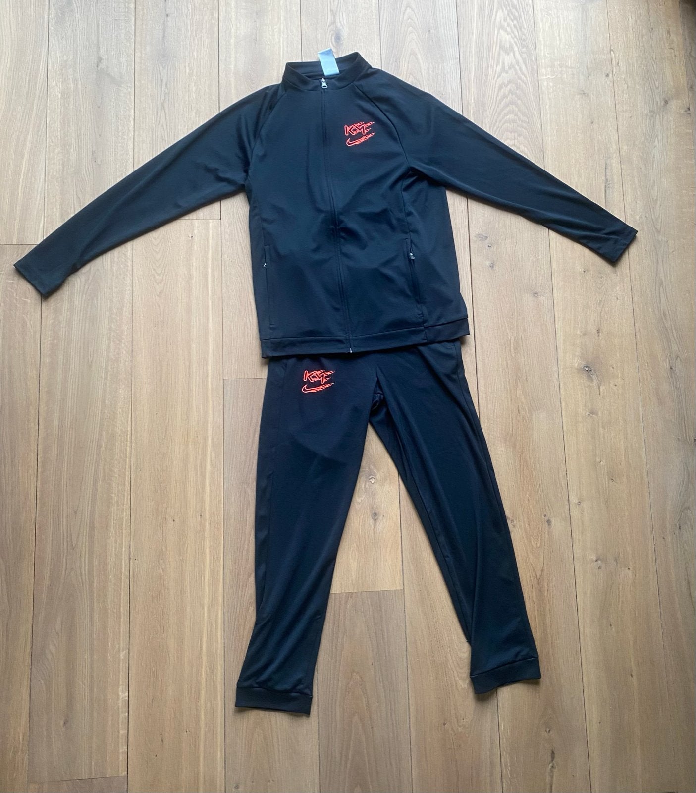 Nike Kylian Mbappe Trainingspak Maat XL (158-170cm), Zwart, Maat 56/58 (XL), Ophalen of Verzenden, Zo goed als nieuw