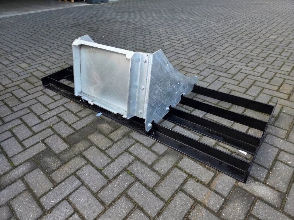 Egalisatieschuif Knikmops Giant, Ophalen, Info@vematechniek.nl, Grondbewerking, Vematechniek
