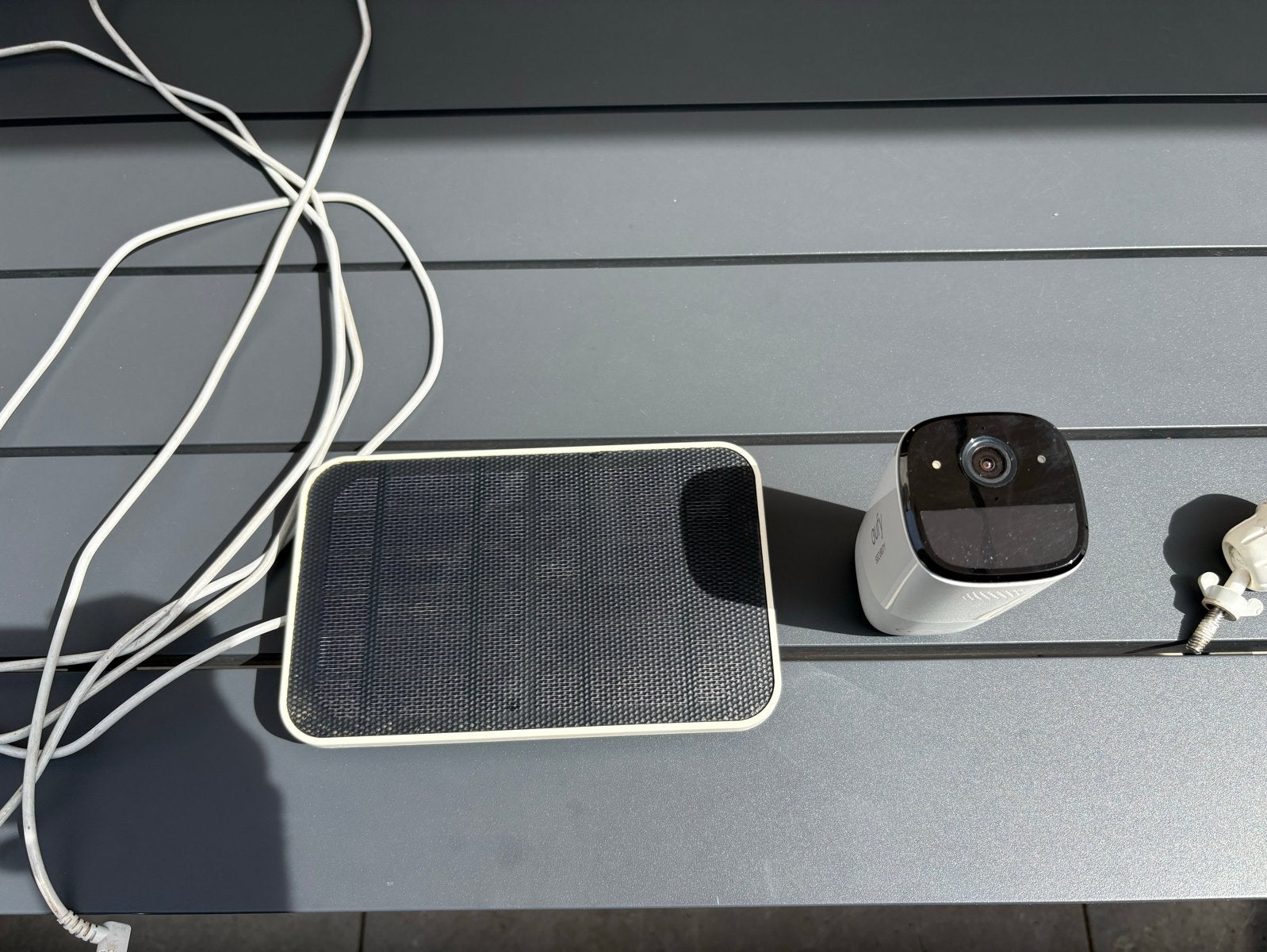 Eufy Cam 2 Pro met zonnepaneel - Compleet, Audio, Tv en Foto, Videobewaking, Ophalen, Zo goed als nieuw, Buitencamera