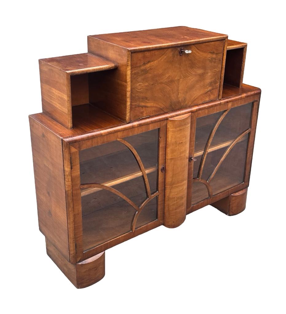 Art Deco wandkast klepkast vitrinekast notenhout fineer, Ophalen