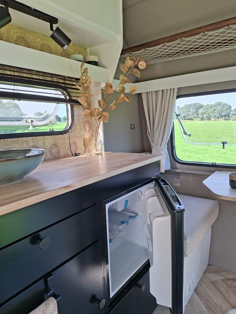 Foto 6 van Caravan IT oldtimer, volledig gerenoveerd! (BOVAG gekeurd)