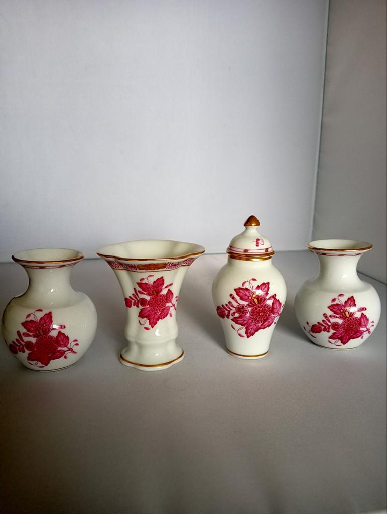 Herend porcelaine vaasjes 4 stuks, Ophalen of Verzenden