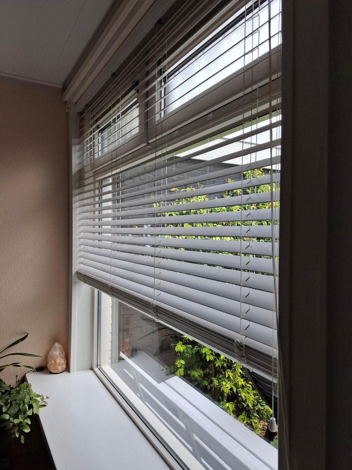 Jaloezieën, lamellen, raambekleding, Ophalen, Jaloezie, Wit, Hout