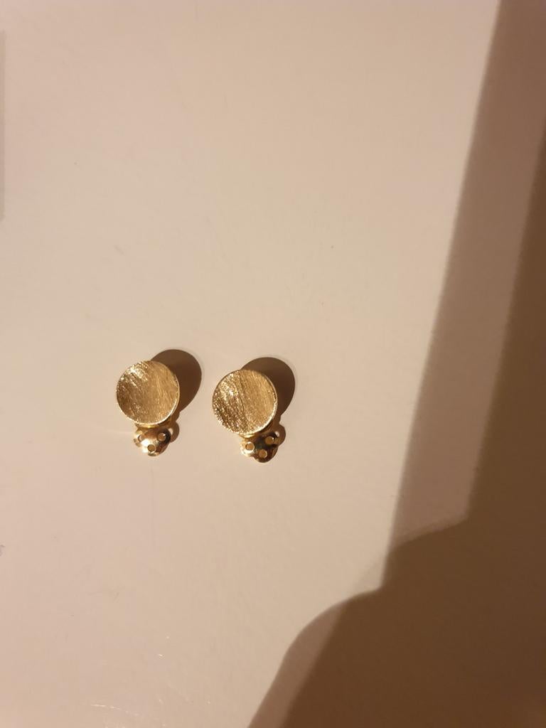 Goudkleurige oorclips Casa jewelry voor moederdag nu 22,50€, Sieraden, Tassen en Uiterlijk, Oorbellen, Verzenden, Zo goed als nieuw