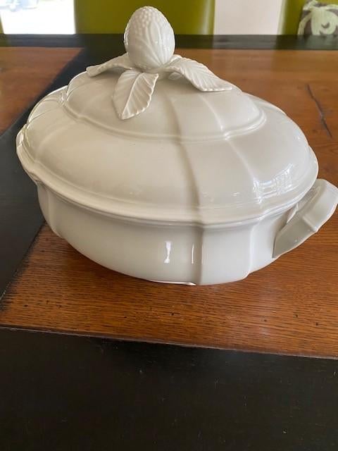 Villeroy enBoch Manoir dekschaal / Terrine, Ophalen of Verzenden, Effen, Porselein, Schaal of Schalen