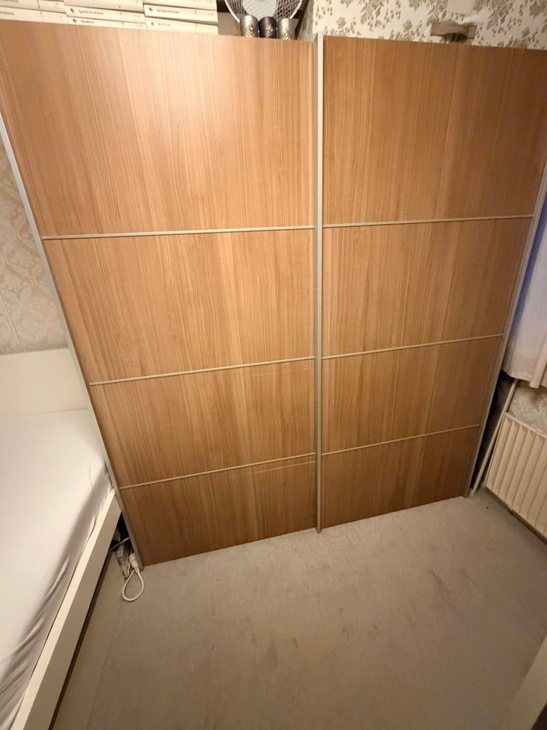 Grote kledingkast met schuifdeuren, Ophalen, Met plank(en), Gebruikt, 200 cm of meer