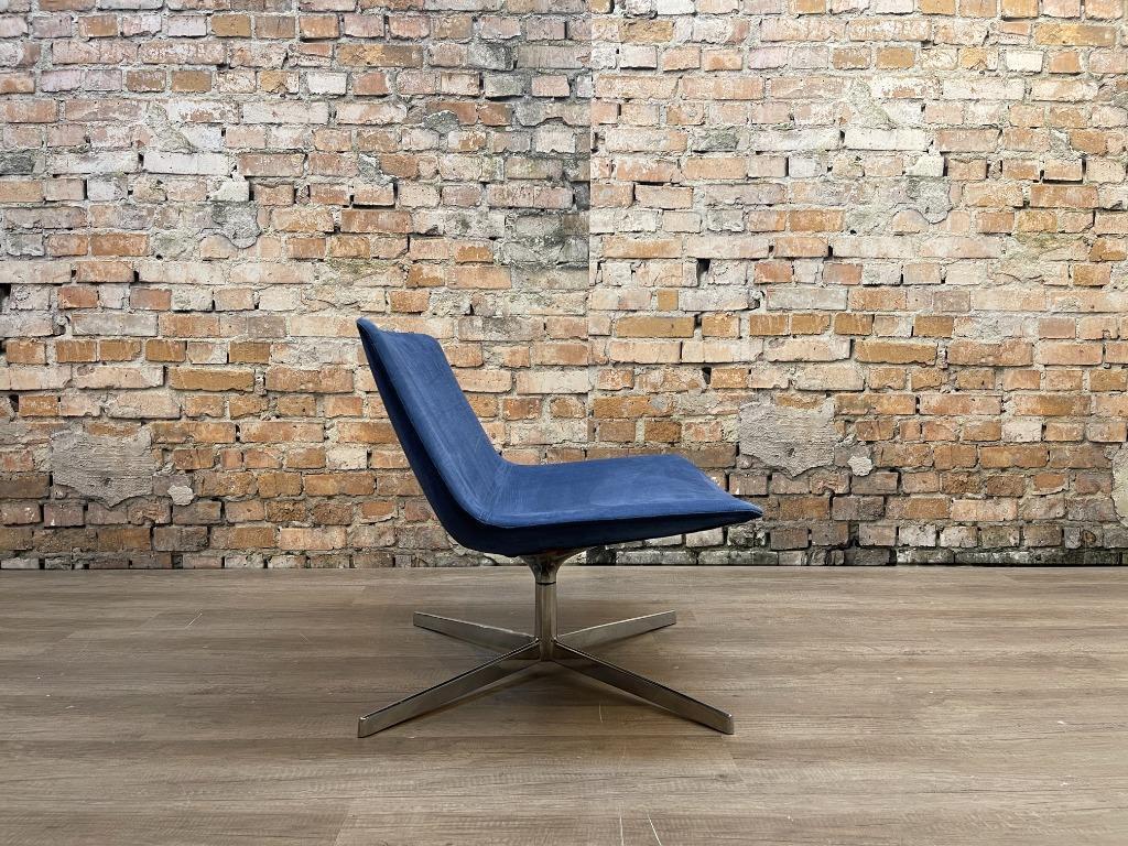 Arper Catifa 80 4-ways blauw bij TheReSales, Minder dan 75 cm, Ophalen of Verzenden, Zo goed als nieuw, Stof