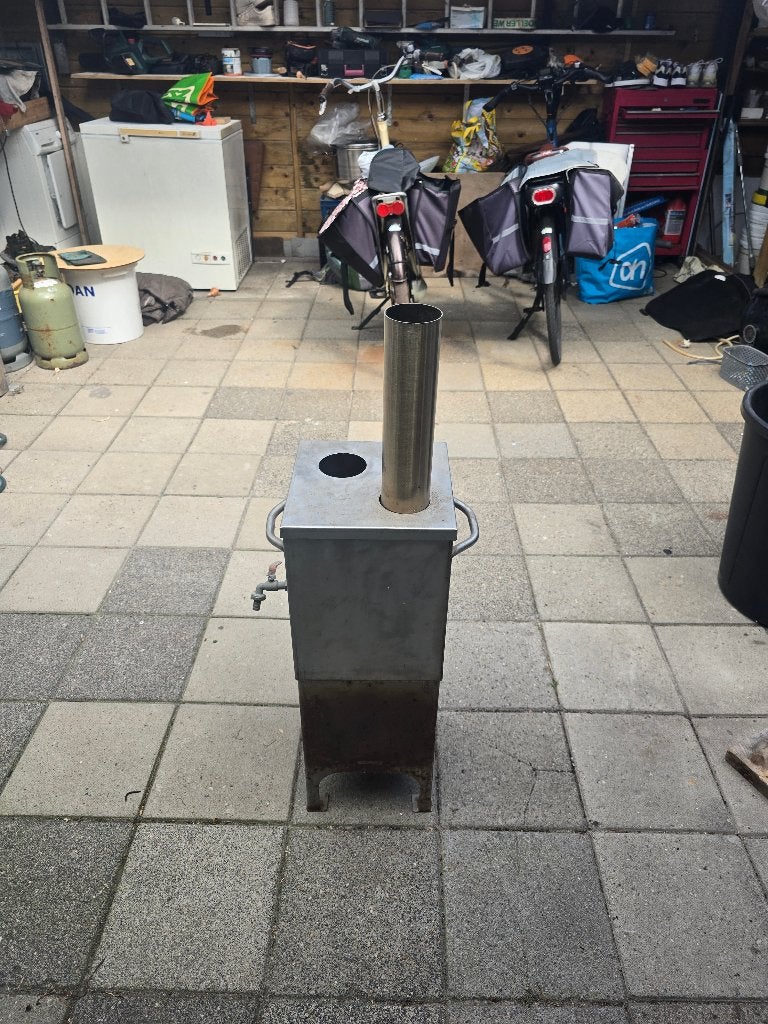 turkse eigen maak samovar, Ophalen, Houtskool, Onbekend, Zo goed als nieuw