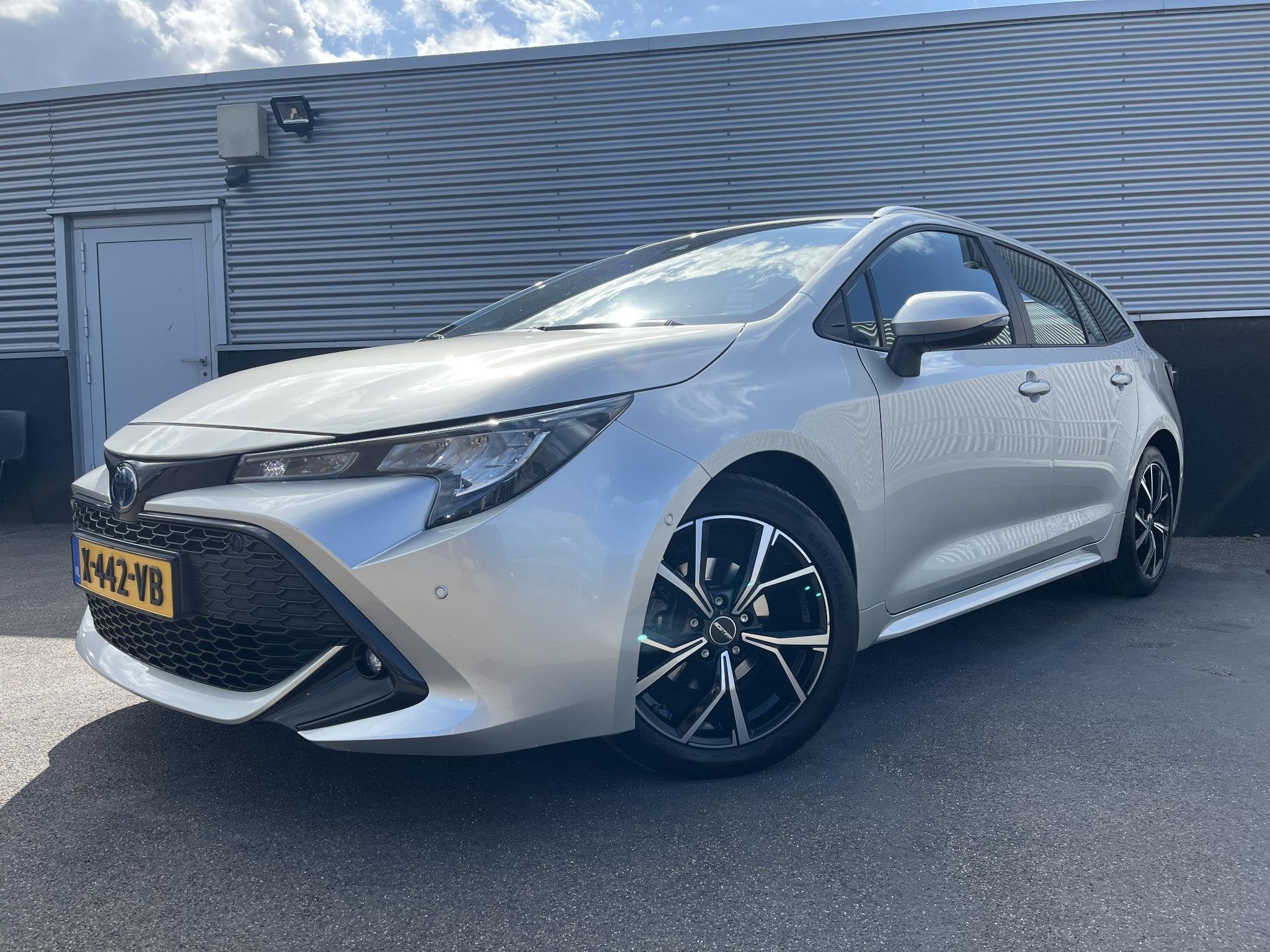 Toyota Corolla Touring Sports 1.8 Hybrid Dynamic Limited Nav, Auto's, 1345 kg, Gebruikt, 4 cilinders, Corolla