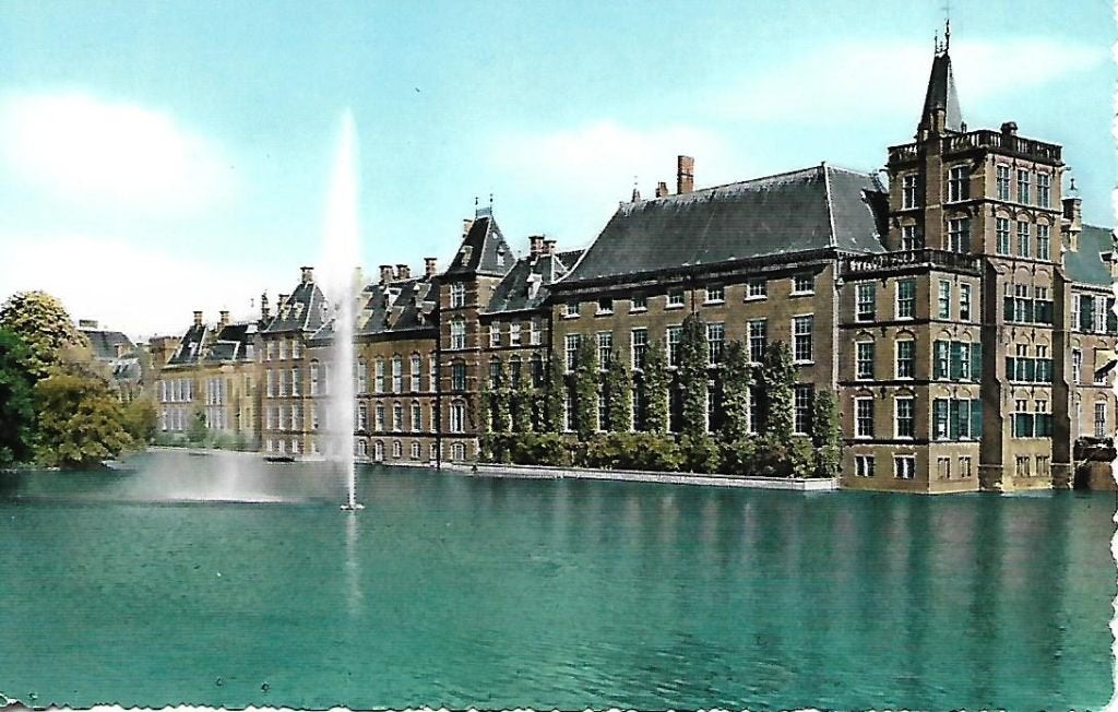 Den Haag- -Hofvijver met Fontein., Verzenden, 1960 tot 1980, Ongelopen, Zuid-Holland