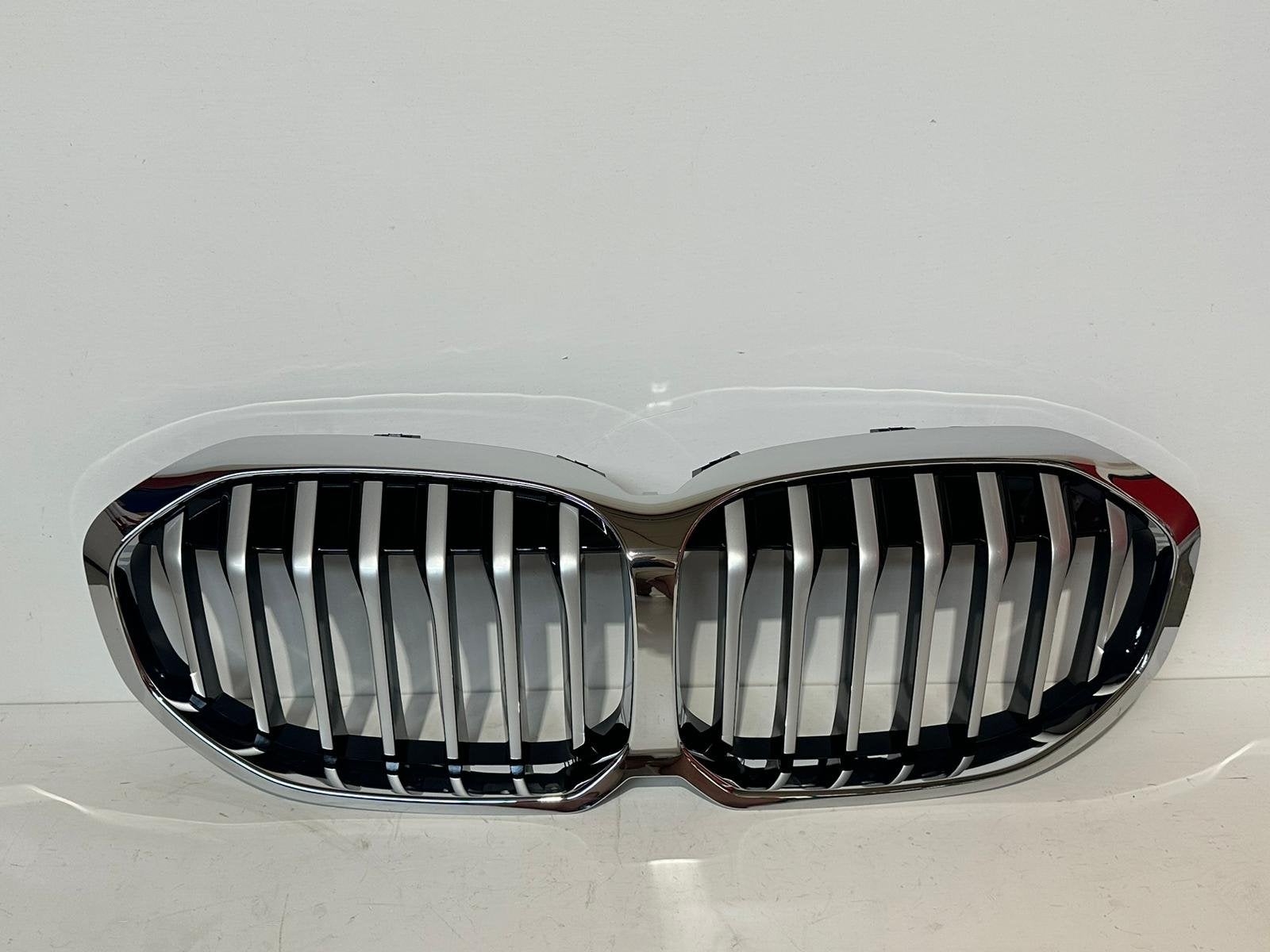 BMW 1-serie F40 Nieren Grille Origineel Nieuw, Ophalen of Verzenden, Gebruikt, Voor, BMW