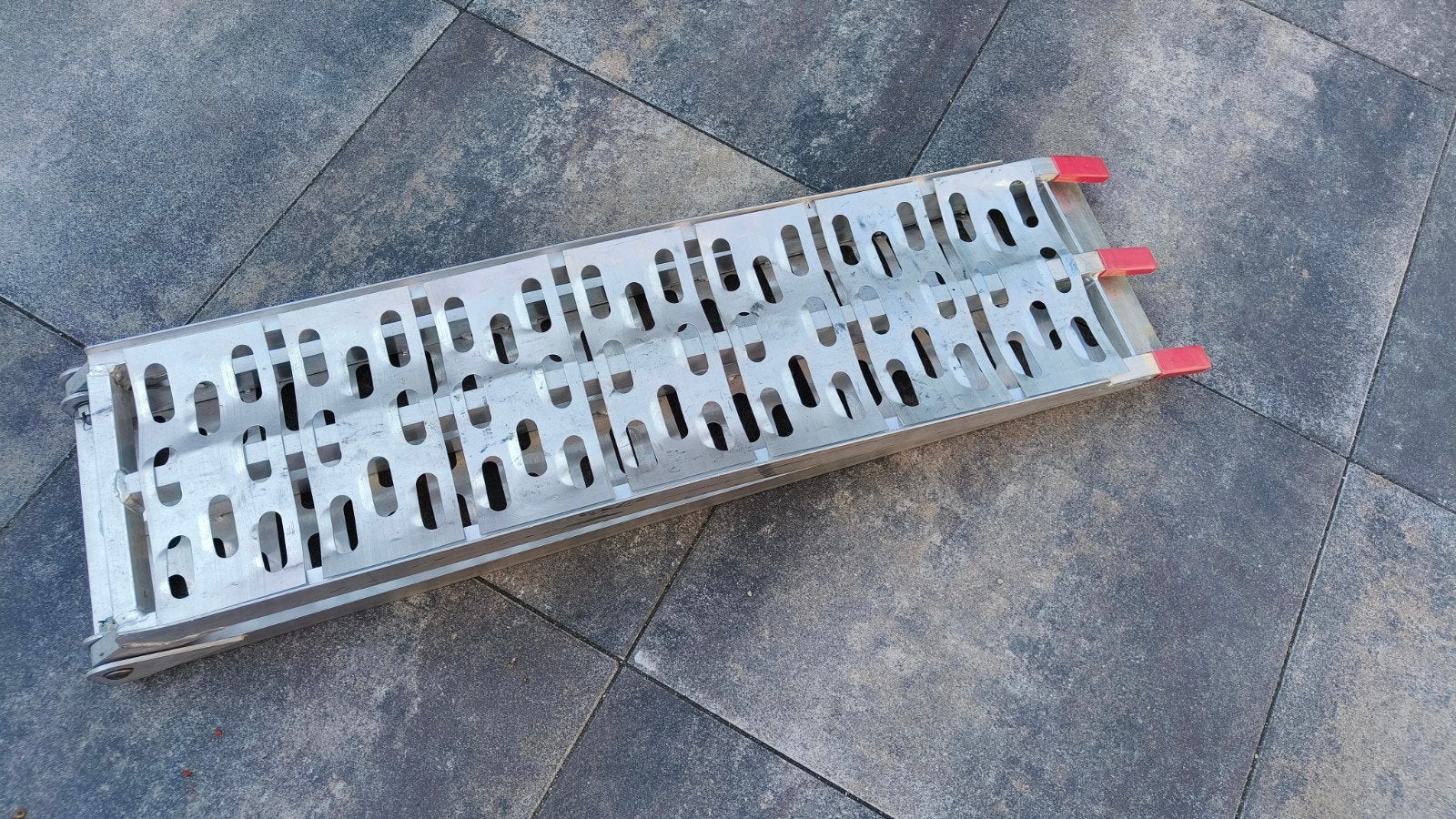 Acebikes opvouwbare oprit voor motortrailer, Ophalen, Gebruikt