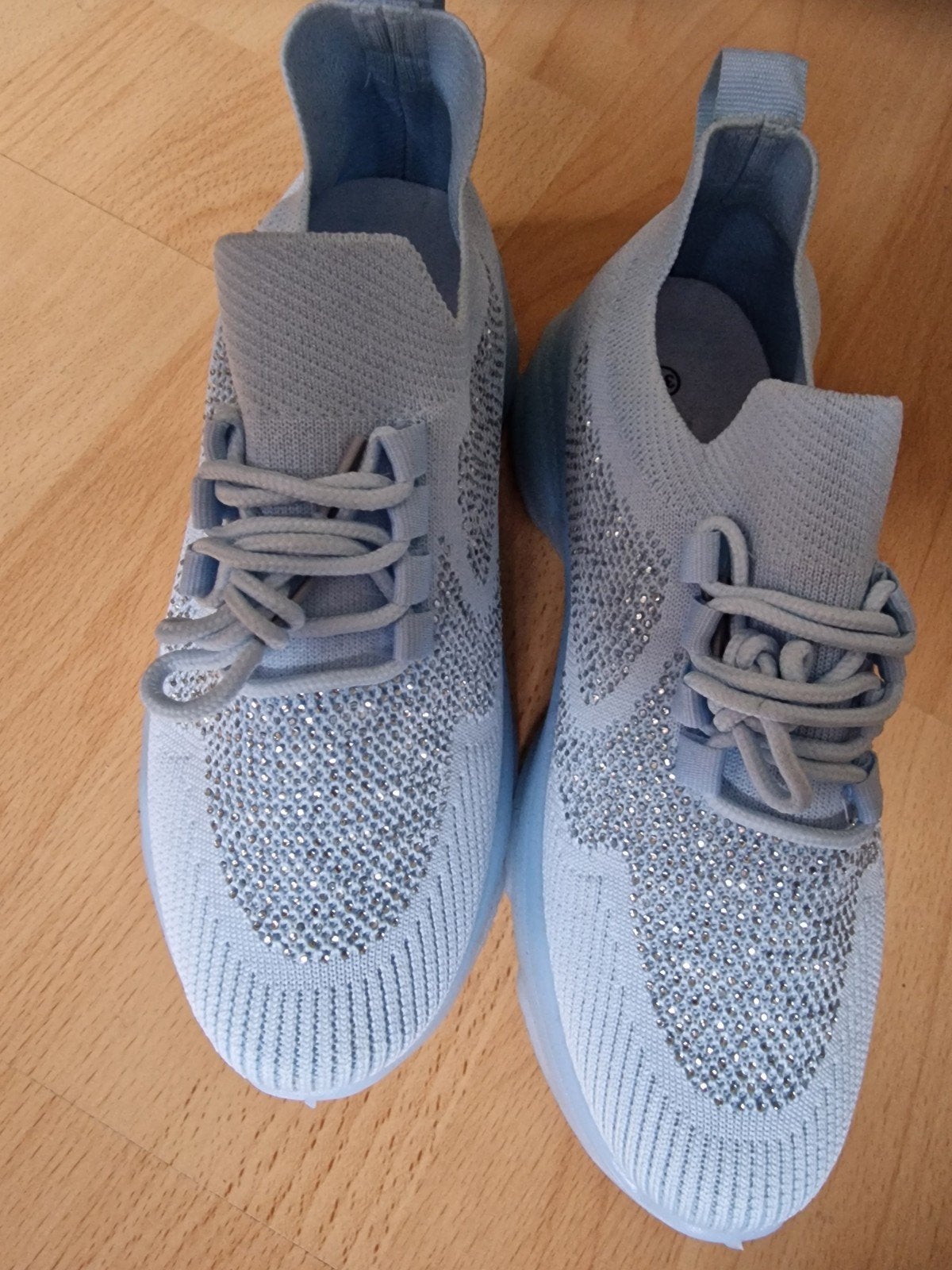 Lichtblauwe Sneakers met Strass Steentjes, Blauw, Ophalen of Verzenden, Sneakers of Gympen, Onbekend