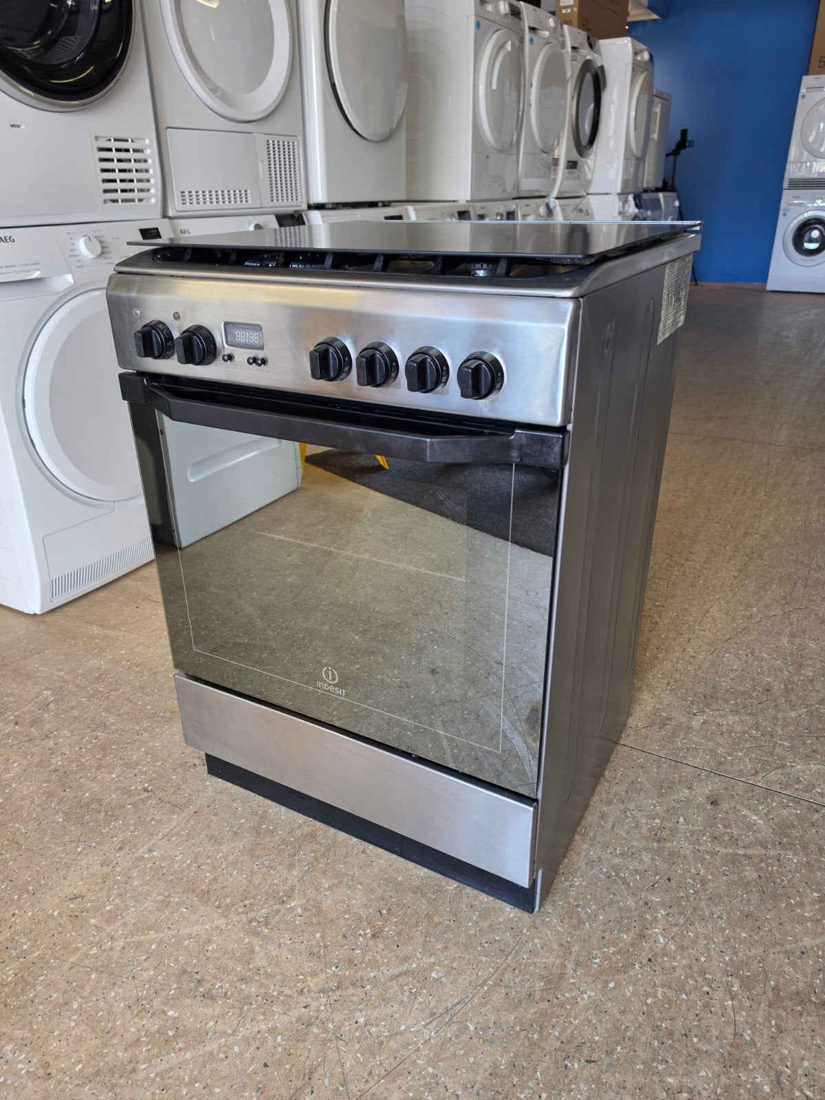 Indesit 4 pits gasfornuis | Hete lucht oven | Gratis thuis ✅, Ophalen, Jirnsum, 60 cm of meer, 4 kookzones