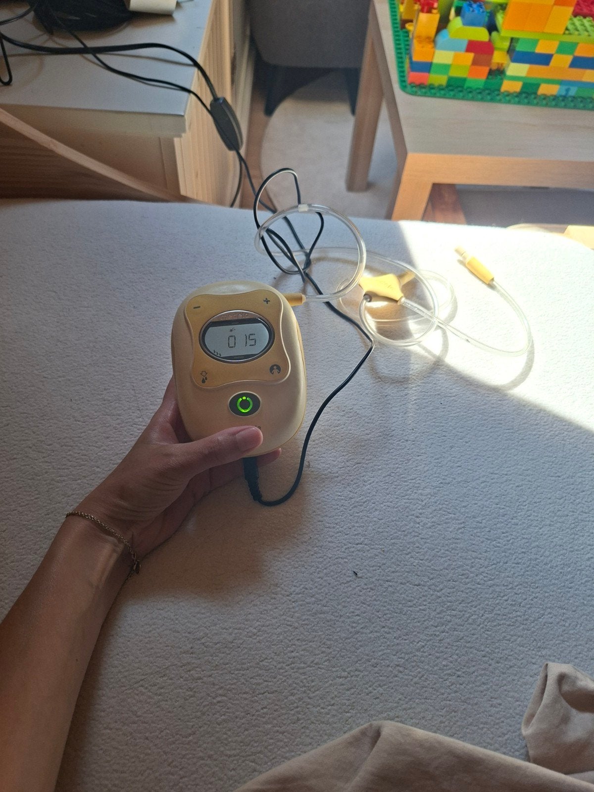 Medela borstkolf freestyle met toebehoren, Gebruikt, Medela, Borstkolf, Ophalen of Verzenden