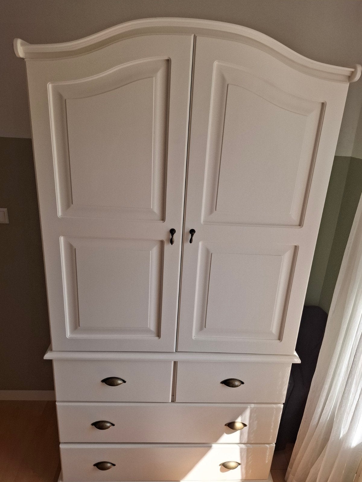 Kinderkamer kast met gebruikssporen, Gebruikt, Kast, 105 cm of meer, Ophalen of Verzenden