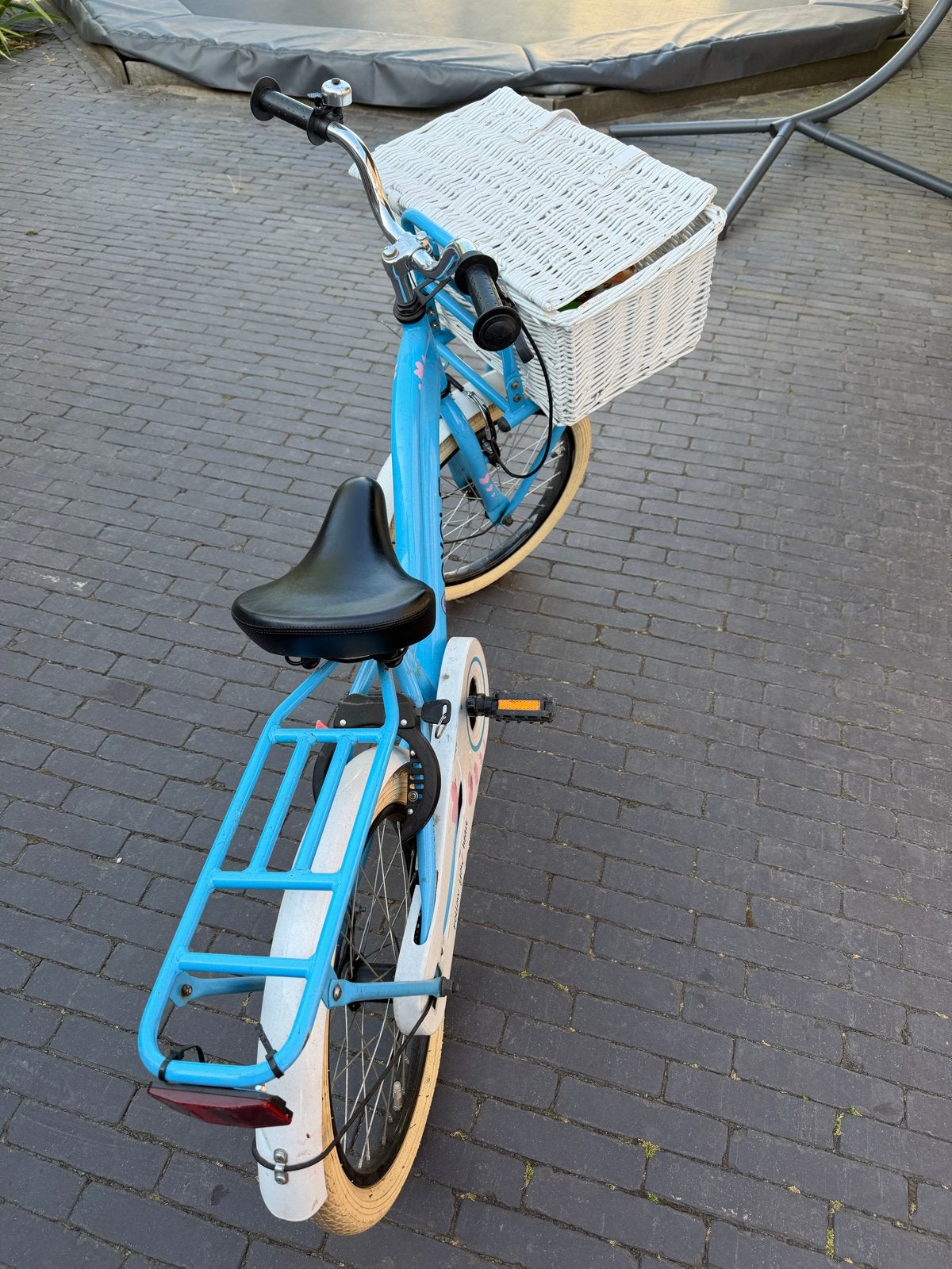 Kinderfiets blauw met mandje - Zo goed als nieuw, Ophalen, Zo goed als nieuw, Terugtraprem, 16 tot 20 inch