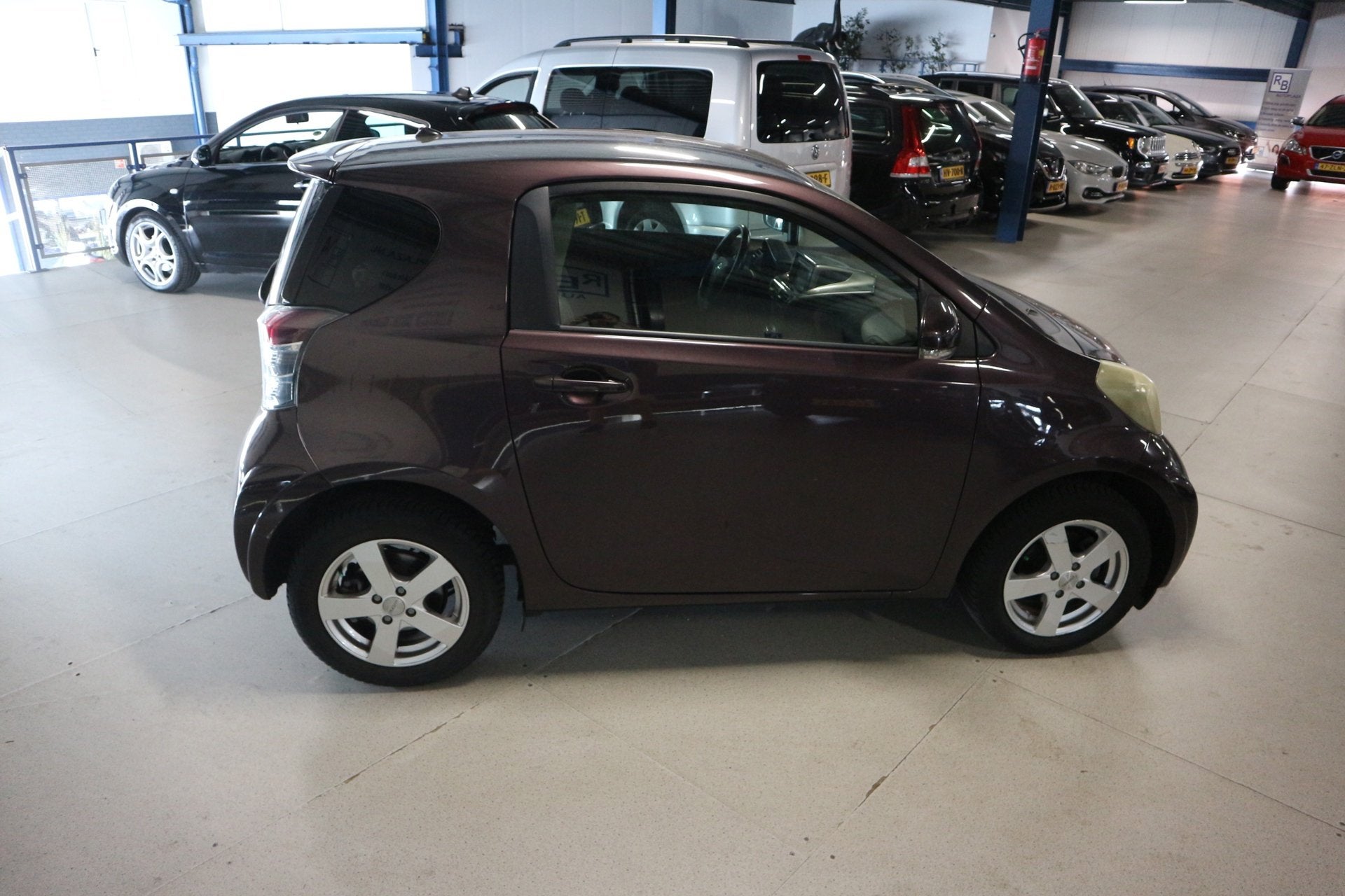 Toyota IQ 1.0 VVTi Aspiration / LEER / CLIMA / NAVI / NAP KM, Gebruikt, 4 stoelen, Bedrijf, Handgeschakeld