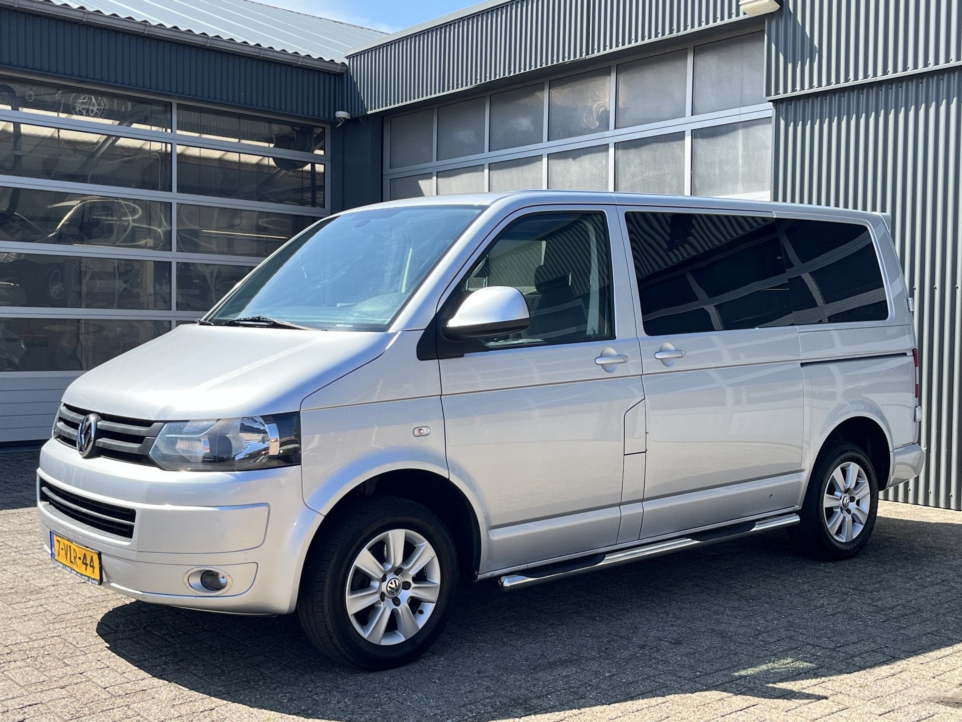 Volkswagen Transporter 2.0 TDI L1H1 DC Dubbele schuifdeur Ai, Auto's, Bestelauto's, Voorwielaandrijving, Euro 5, Stof, Gebruikt