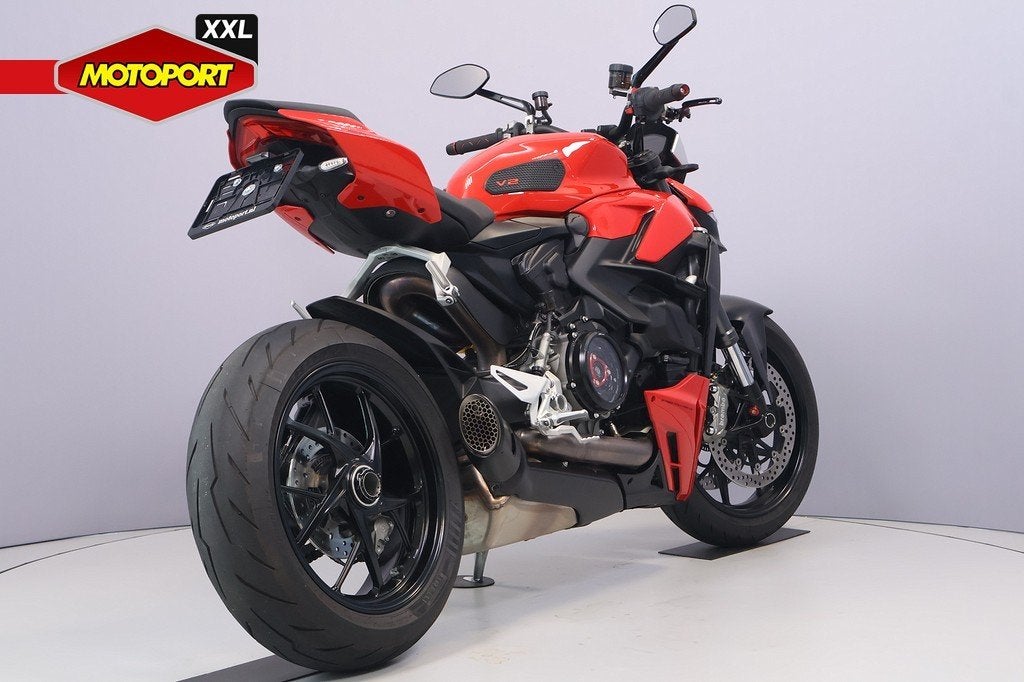 Ducati STREETFIGHTER V2 (bj 2024), Ducati North Europe B.V., Bedrijf, Naked bike, Maanweg 174
2516 AB  Den Haag, NL