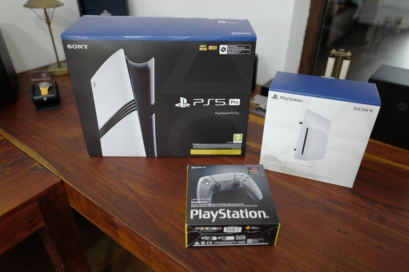 Sony PlayStation 5 Pro ( met accessoires), Online, Overige genres, 1 speler, Nieuw