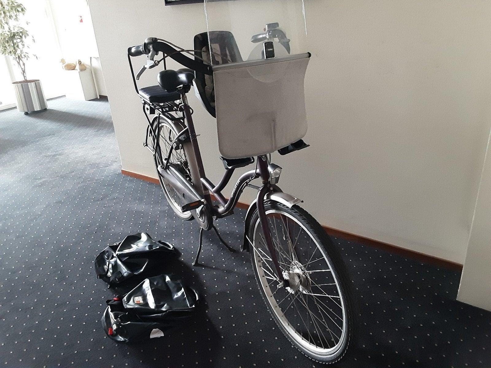 sparta moederfiets wie kunnen we blij maken compleet, Ophalen, 2 zitjes, Sparta, Dubbele standaard