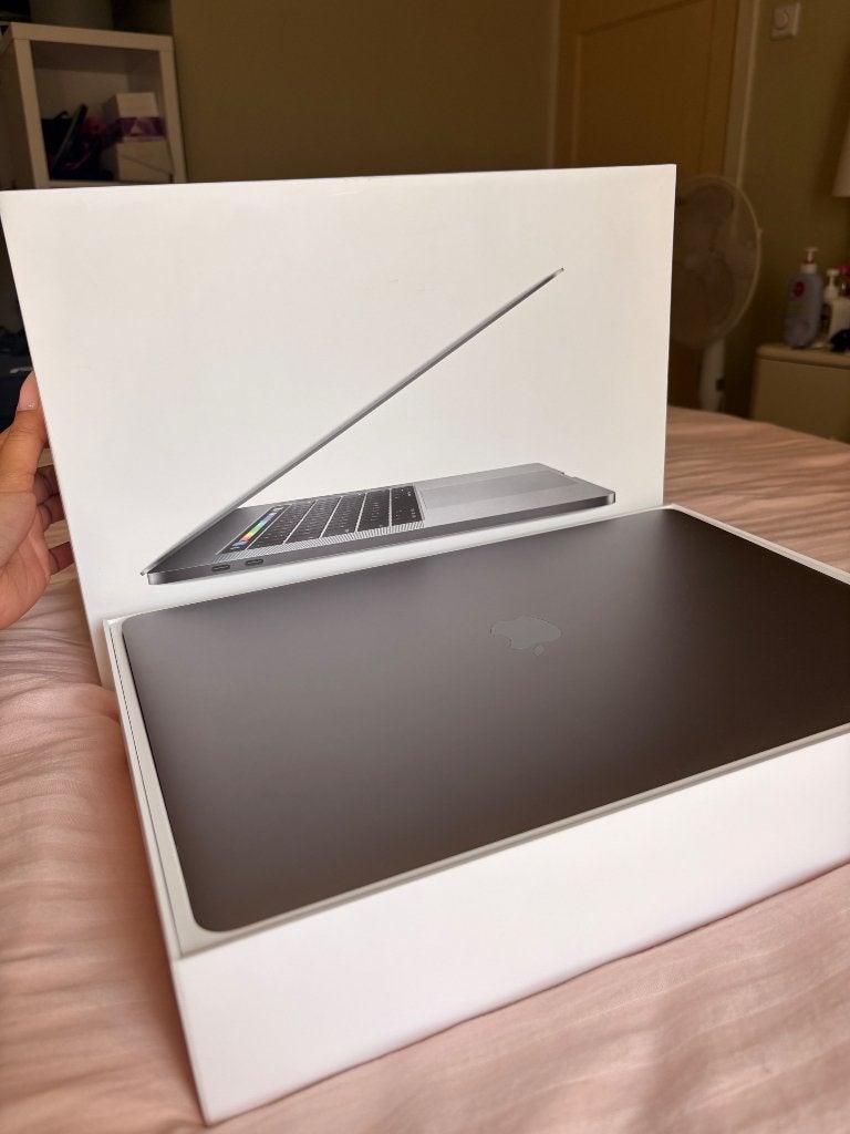 MacBook Pro 15-inch 2017 | i7 | 16GB | 512GB SSD | Touch Bar, Computers en Software, Gebruikt, 2 tot 3 Ghz, 512 GB, 16 GB