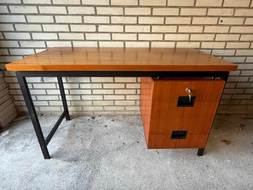 Vintage pastoe Cees Braakman Japanse serie bureau, Ophalen, Zo goed als nieuw